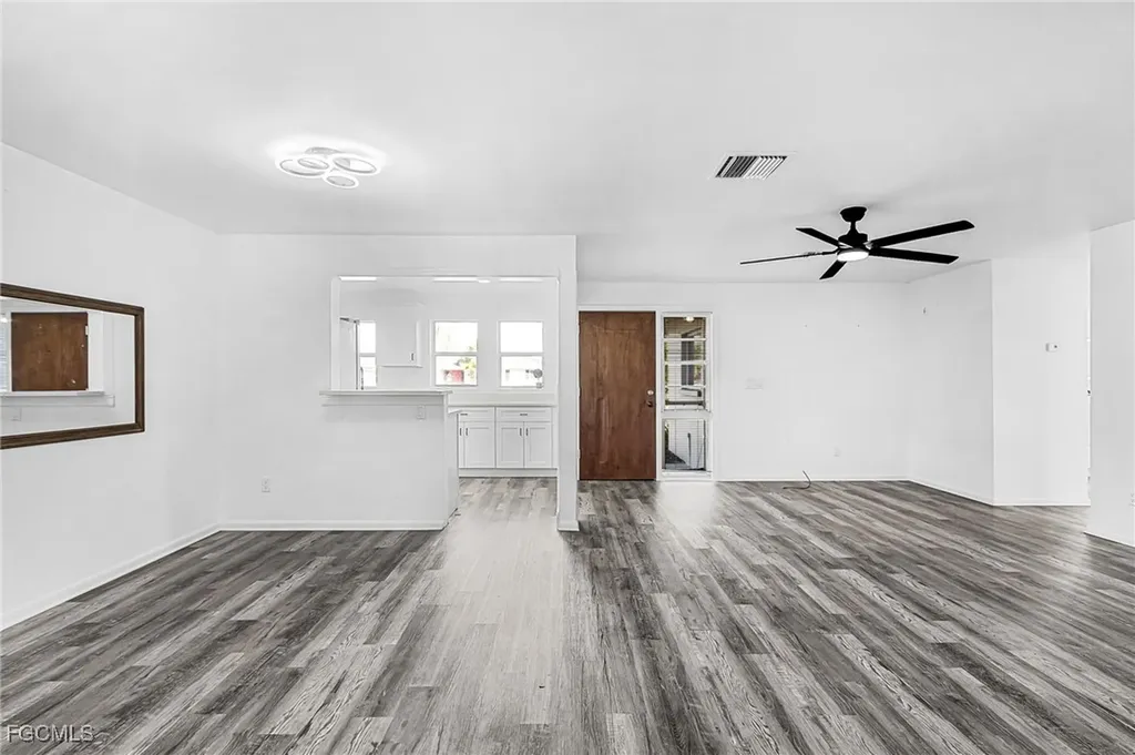108 SE 42nd Terrace Cape Coral FL 33904