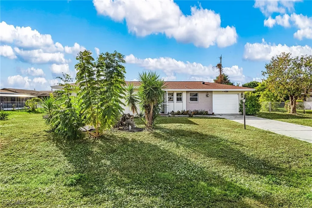 108 SE 42nd Terrace Cape Coral FL 33904