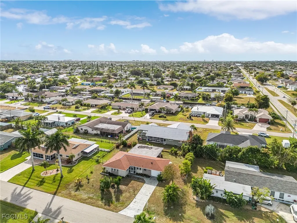 108 SE 42nd Terrace Cape Coral FL 33904