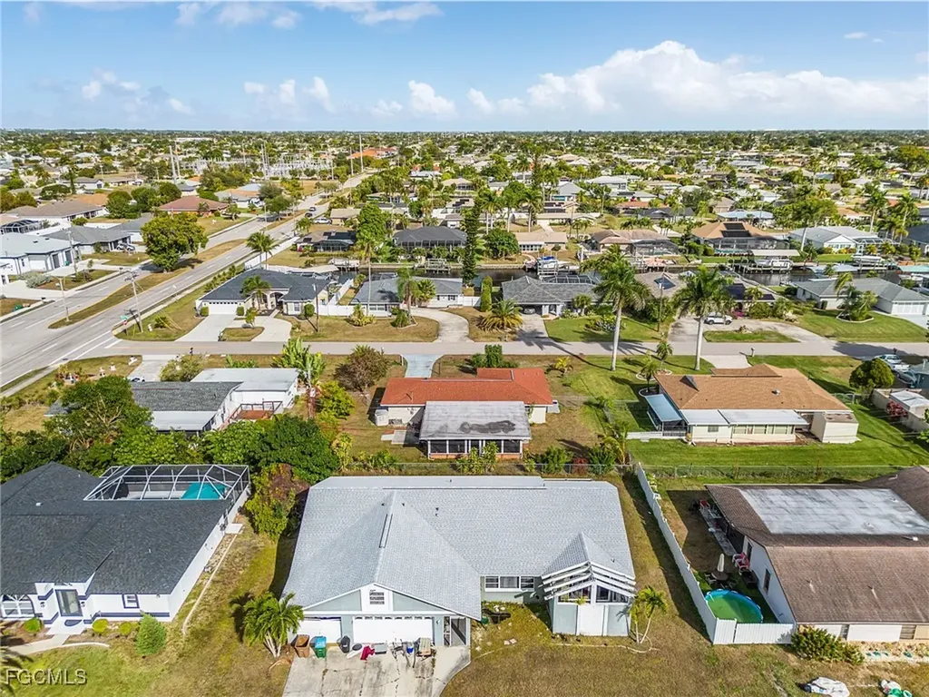 108 SE 42nd Terrace Cape Coral FL 33904