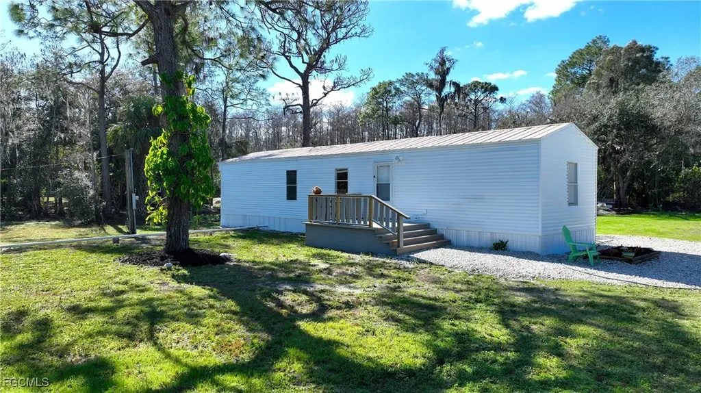 22950 Tinas Lane Fort Myers FL 33913