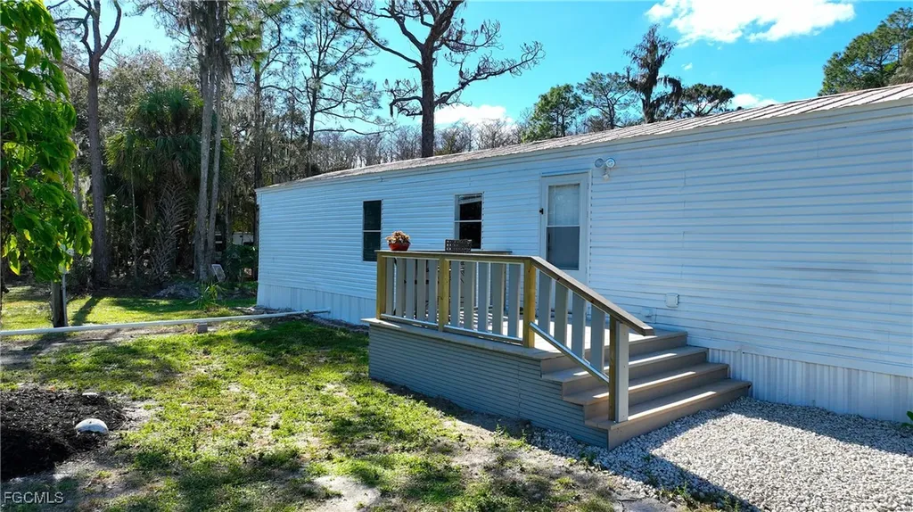 22950 Tinas Lane Fort Myers FL 33913