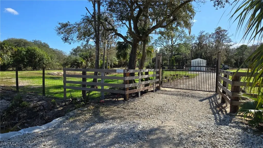 22950 Tinas Lane Fort Myers FL 33913