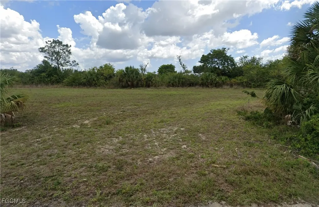 1632 NE 27th Terrace Cape Coral FL 33909