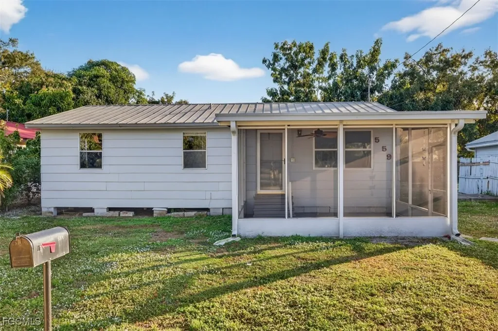559 Clark Street North Fort Myers FL 33903