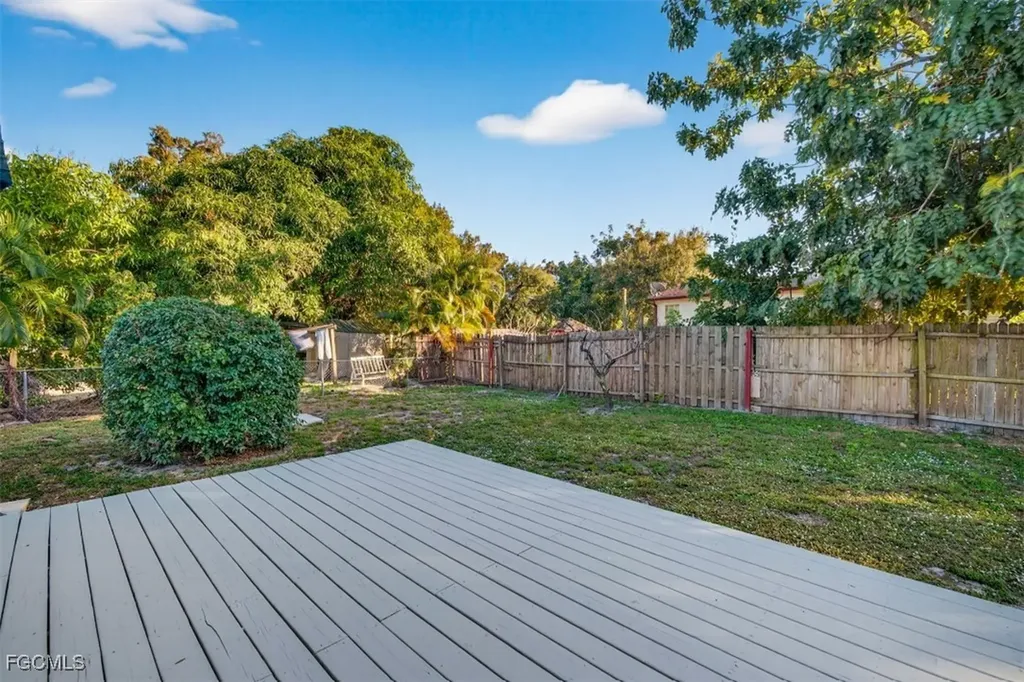 559 Clark Street North Fort Myers FL 33903