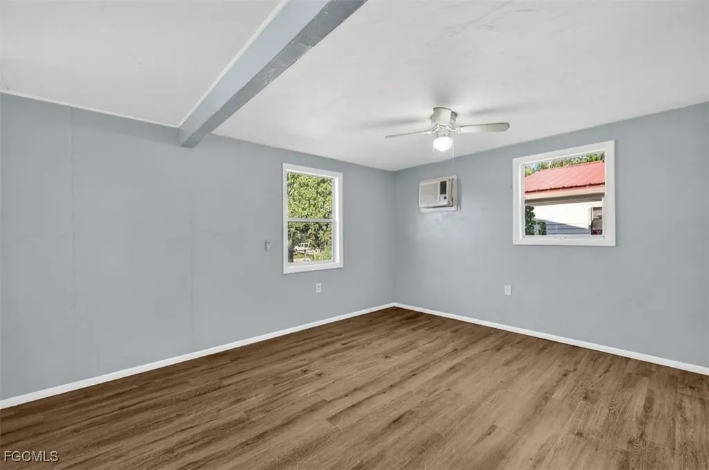 559 Clark Street North Fort Myers FL 33903