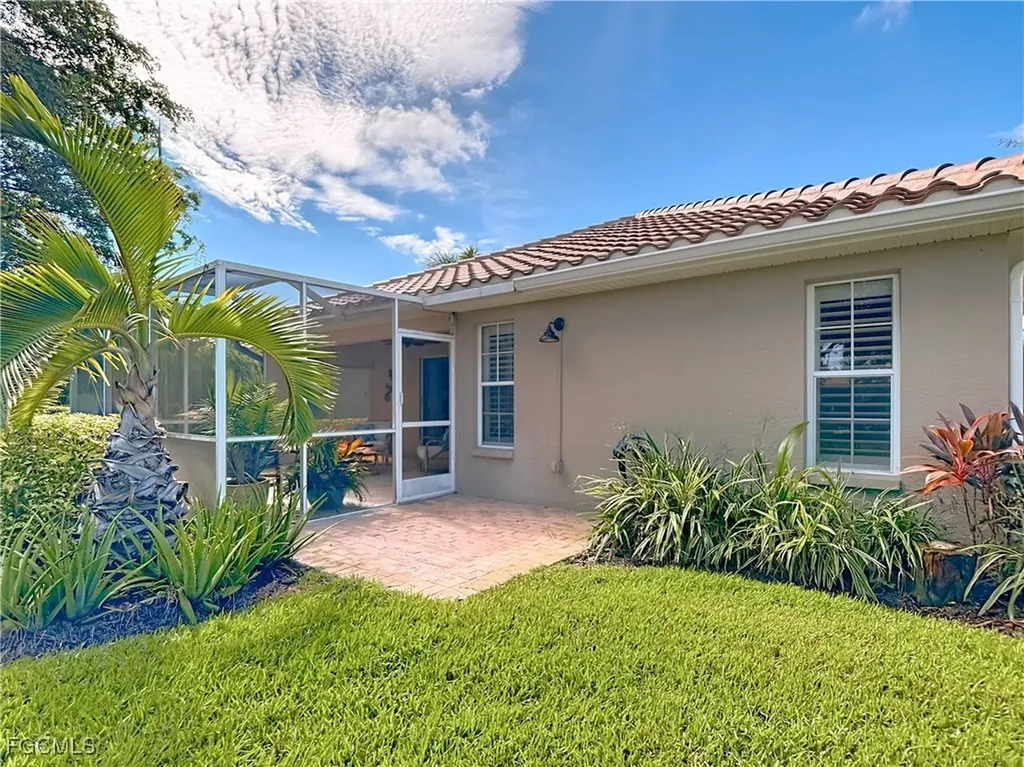 1851 Corona Del Sire Drive North Fort Myers FL 33917