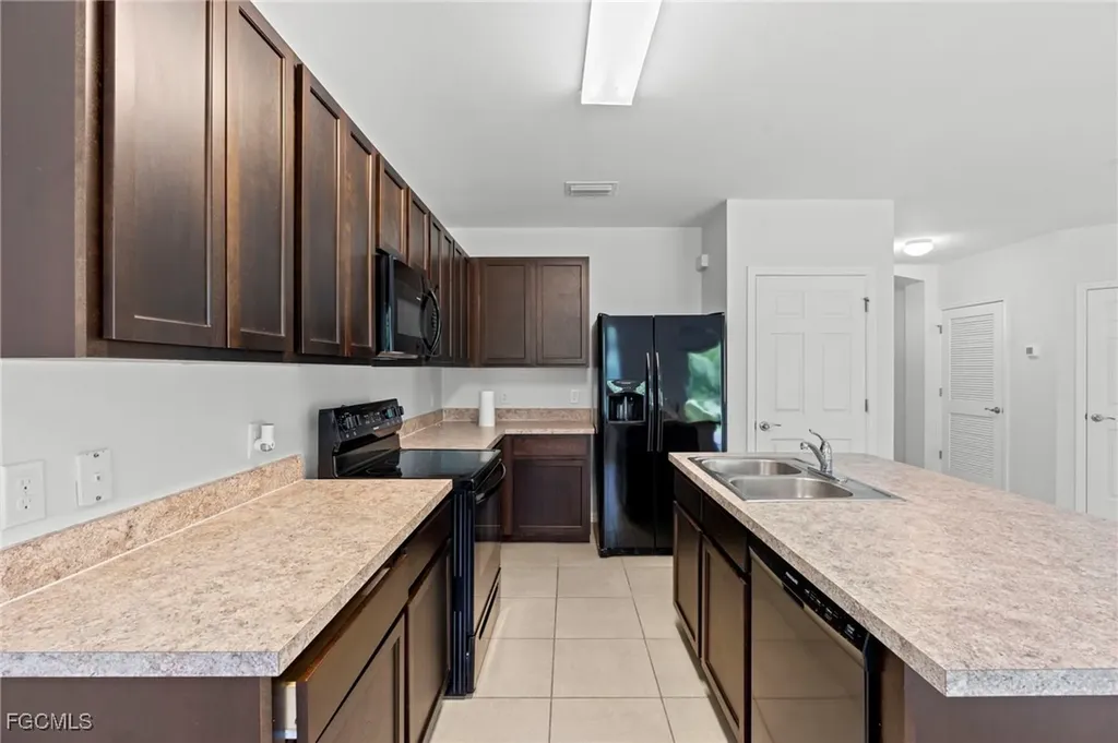 2709 Loreto Court Cape Coral FL 33909