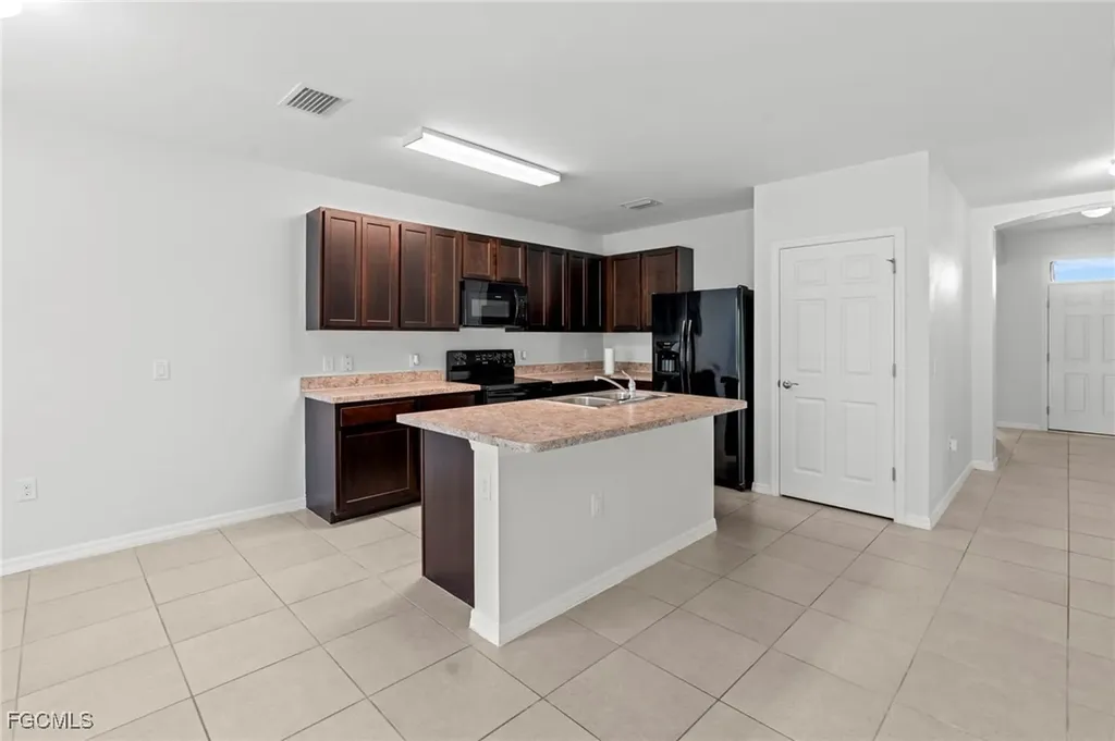 2709 Loreto Court Cape Coral FL 33909