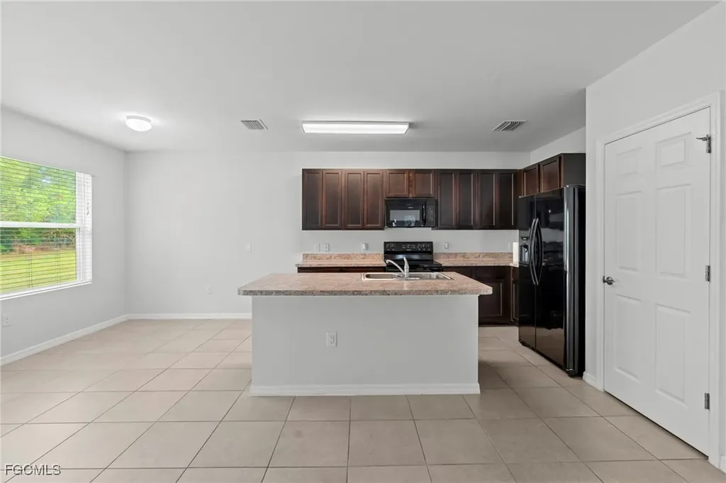 2709 Loreto Court Cape Coral FL 33909