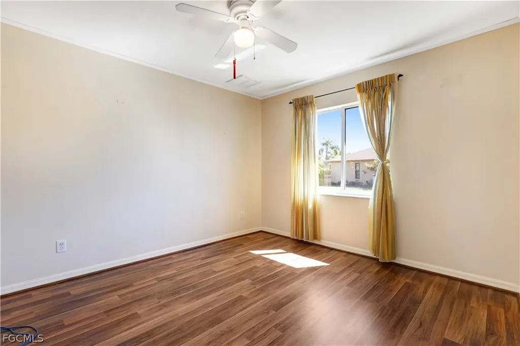 3908 SE 2nd Avenue Cape Coral FL 33904