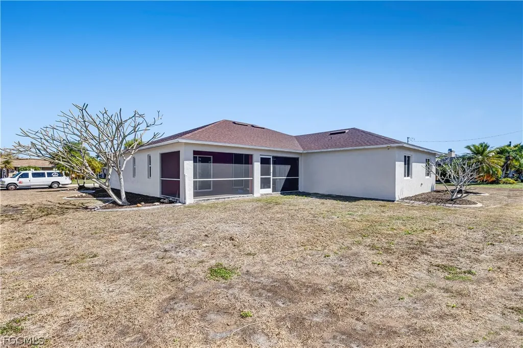 3908 SE 2nd Avenue Cape Coral FL 33904