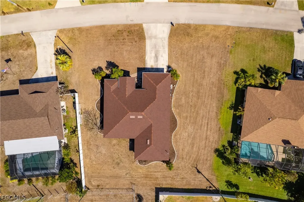 3908 SE 2nd Avenue Cape Coral FL 33904