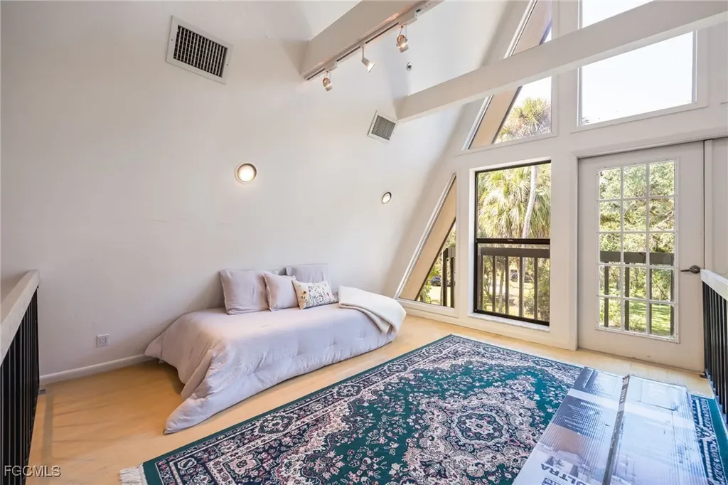 19650 N River Road Alva FL 33920