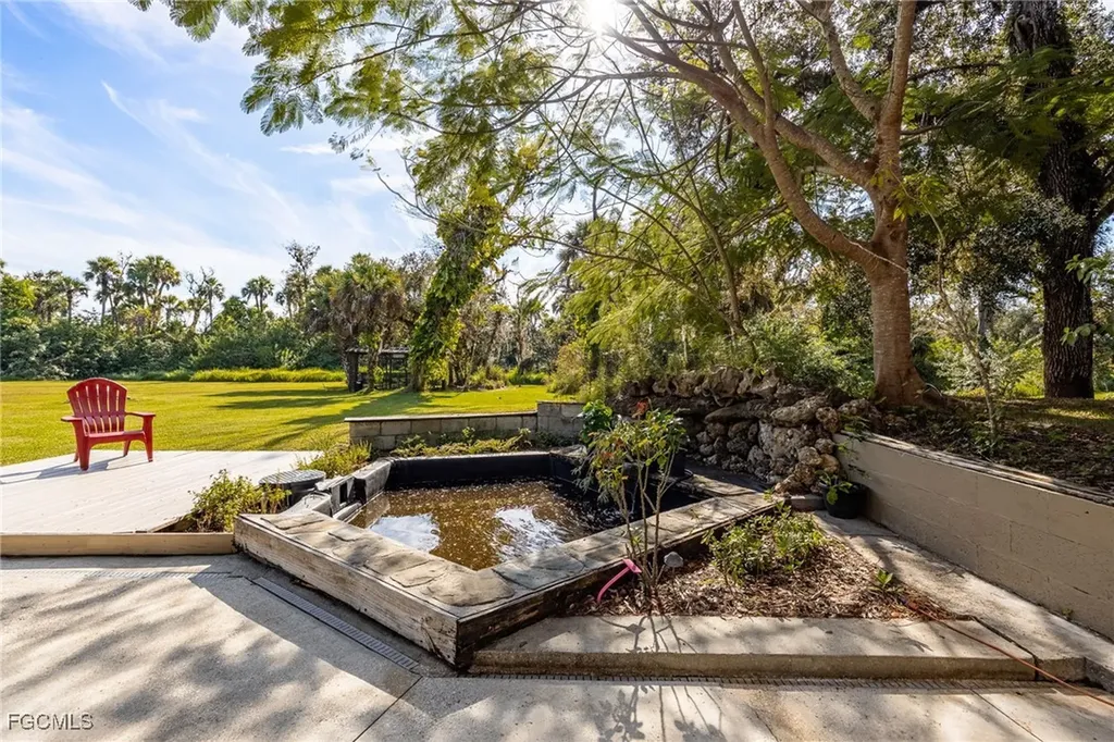 19650 N River Road Alva FL 33920