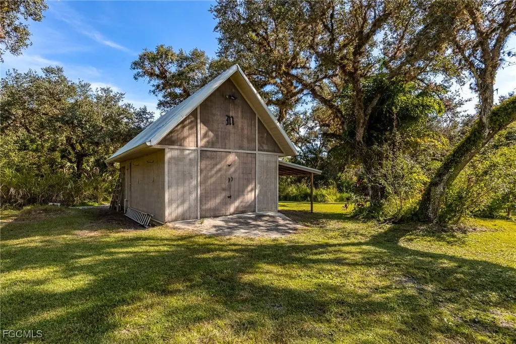 19650 N River Road Alva FL 33920