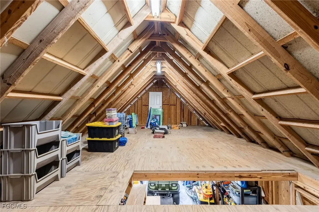 19650 N River Road Alva FL 33920