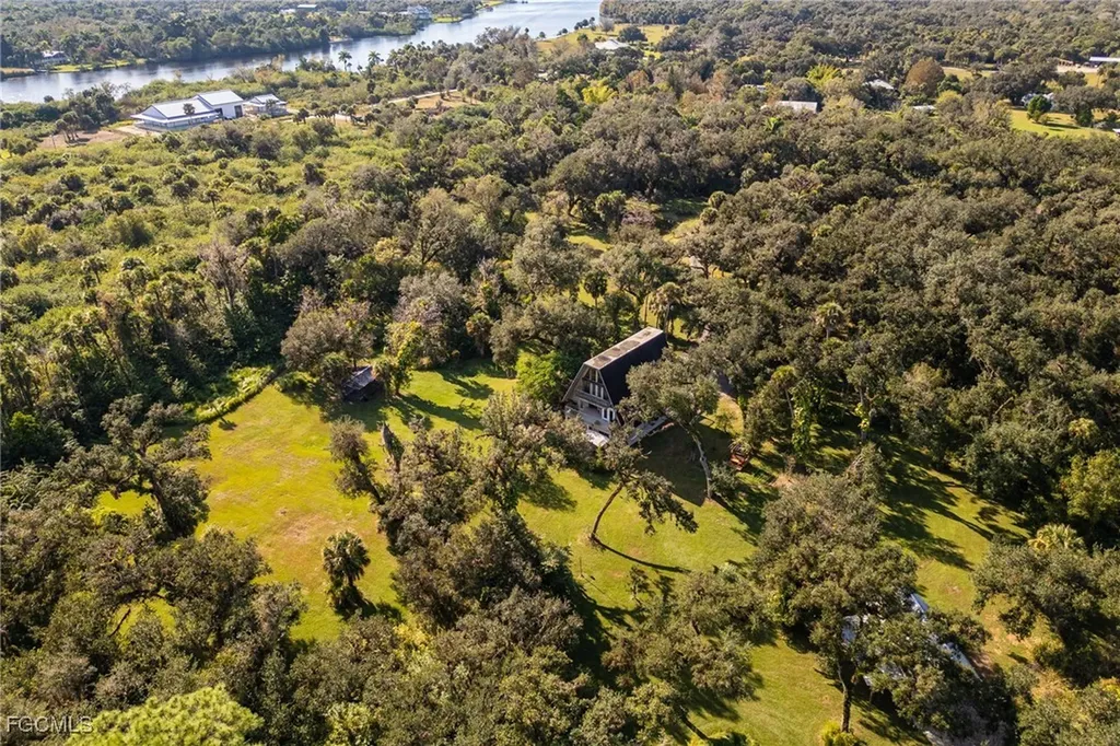 19650 N River Road Alva FL 33920