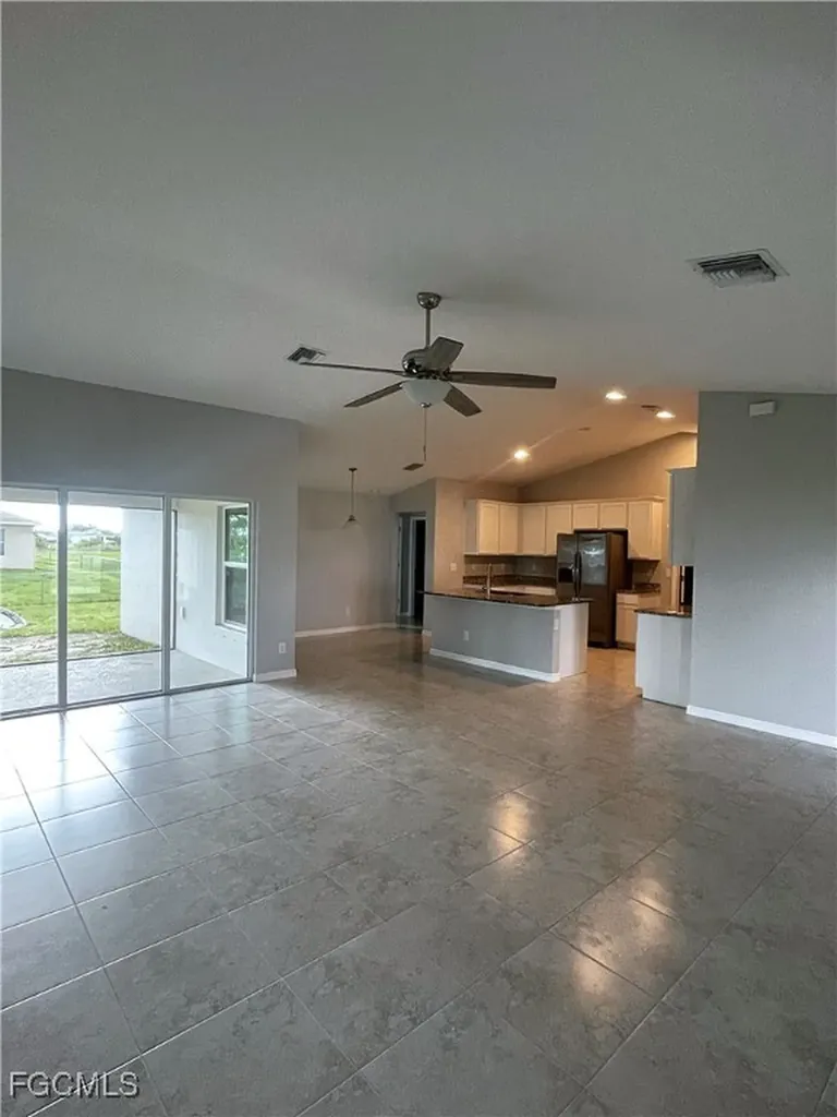 2614 NE 6th Place Cape Coral FL 33909