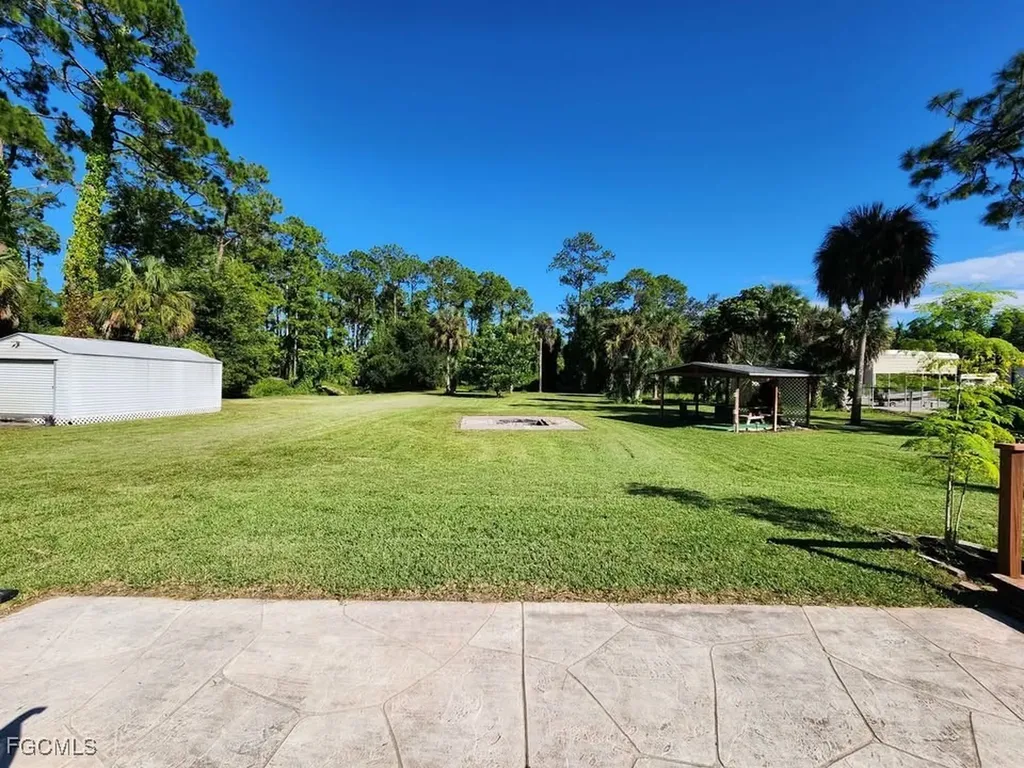 820 3rd Street SW Naples FL 34117