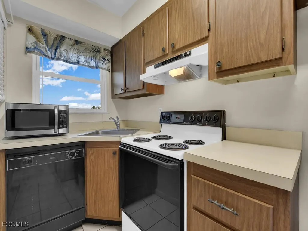3901 Del Prado Boulevard S Cape Coral FL 33904