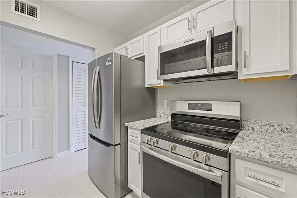 3225 E Riverside Drive Fort Myers FL 33905