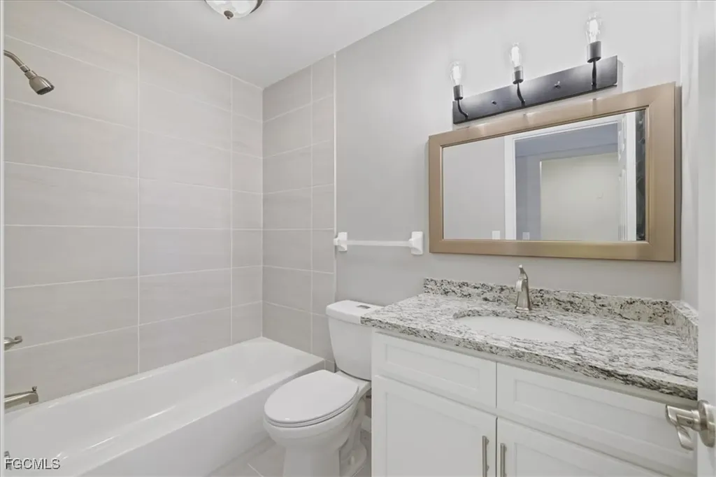 3225 E Riverside Drive Fort Myers FL 33905