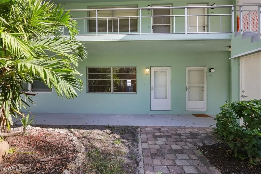 3225 E Riverside Drive Fort Myers FL 33905
