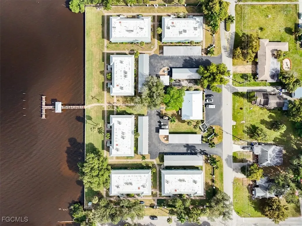 3225 E Riverside Drive Fort Myers FL 33905