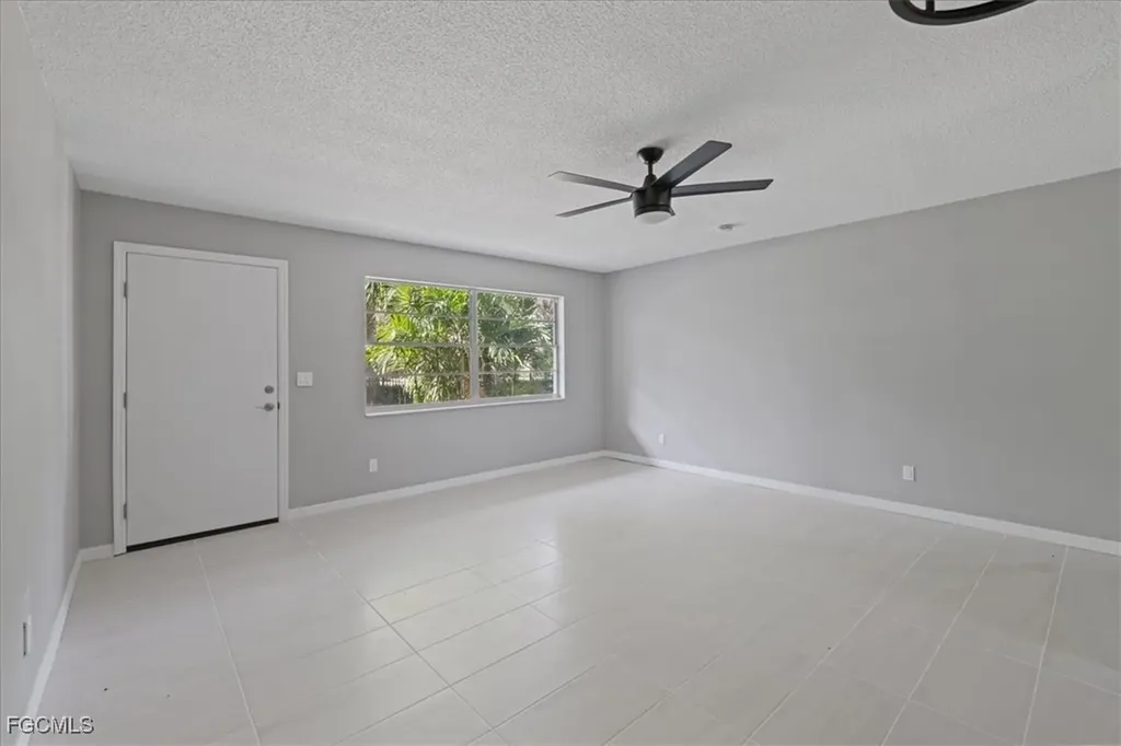 3225 E Riverside Drive Fort Myers FL 33905