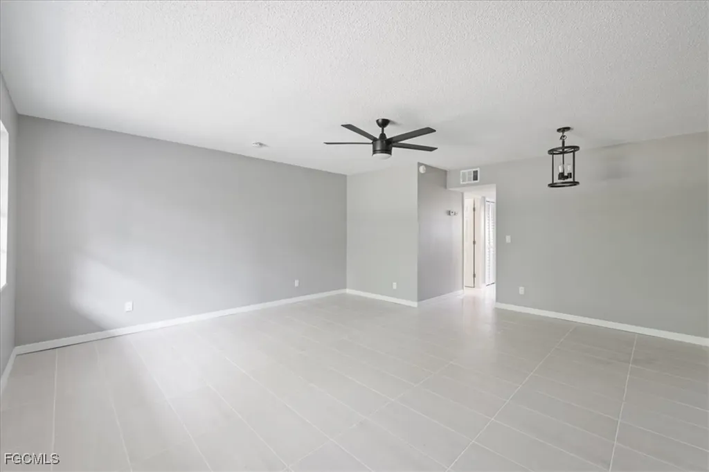 3225 E Riverside Drive Fort Myers FL 33905