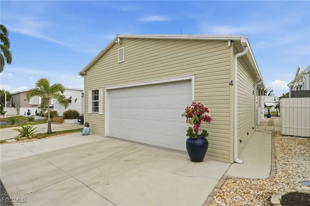 4 Galleon Way Fort Myers Beach FL 33931