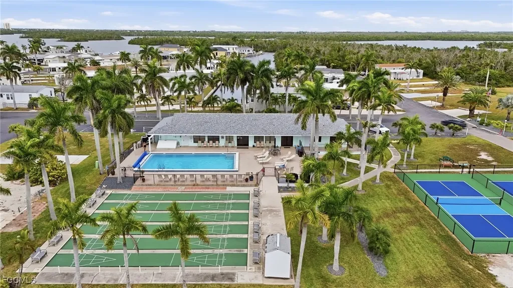 4 Galleon Way Fort Myers Beach FL 33931