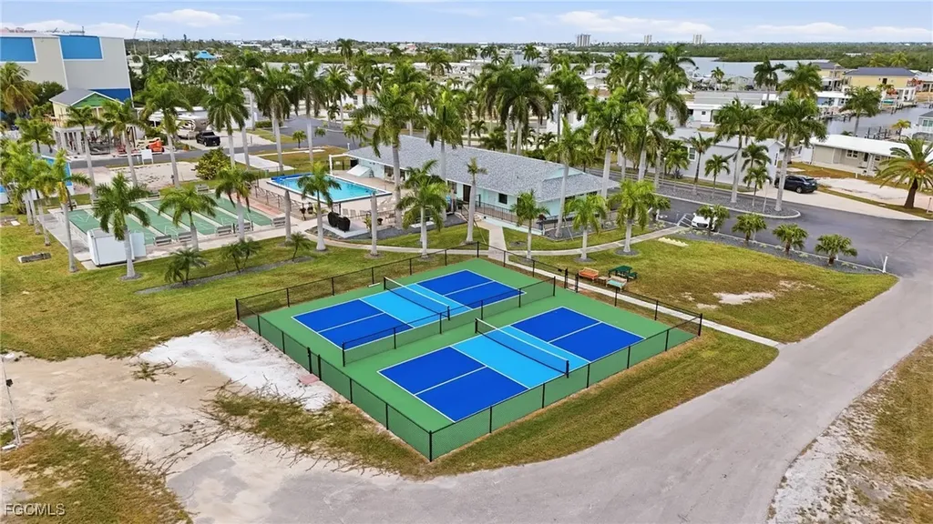 4 Galleon Way Fort Myers Beach FL 33931