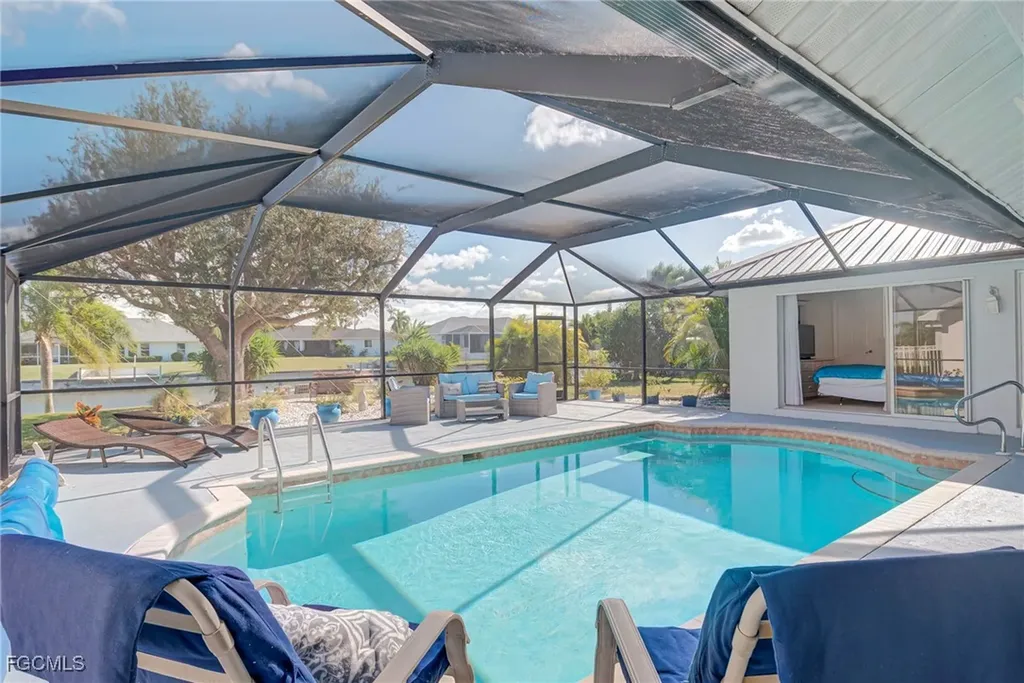 2121 SE 5th Court Cape Coral FL 33990