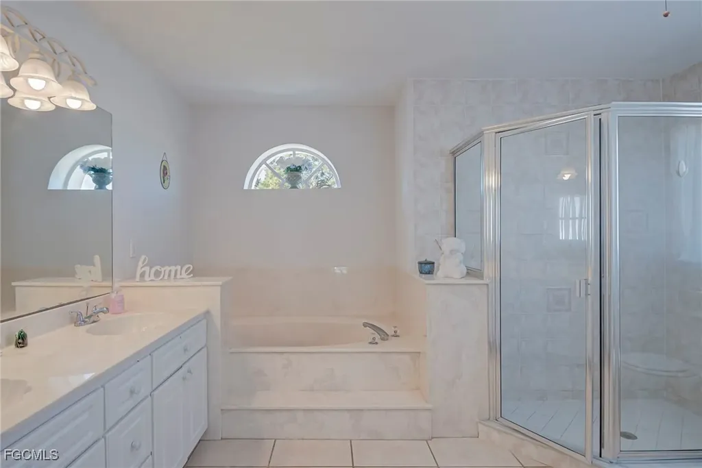 2121 SE 5th Court Cape Coral FL 33990