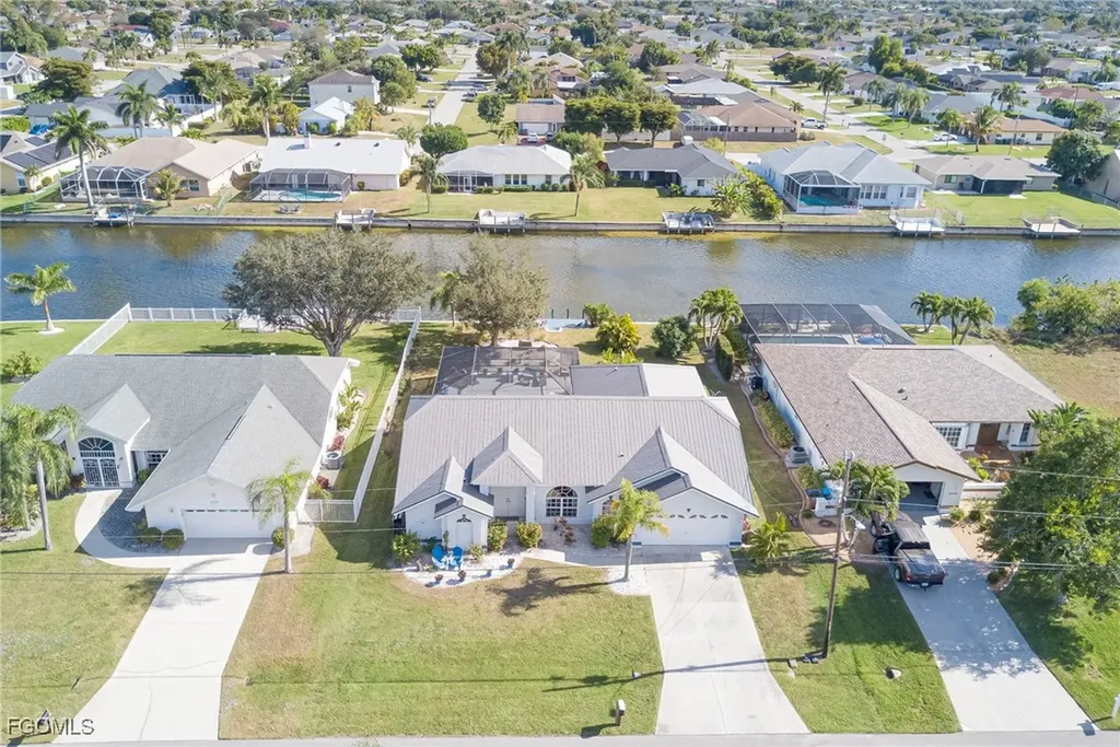 2121 SE 5th Court Cape Coral FL 33990