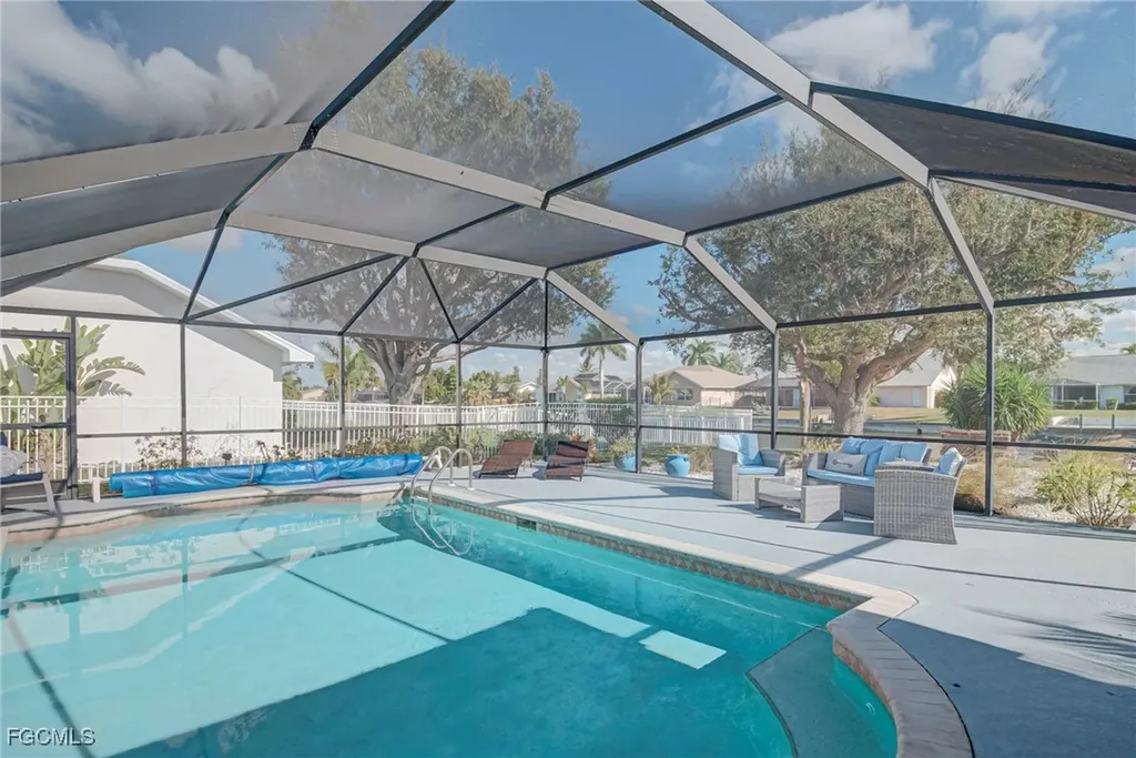 2121 SE 5th Court Cape Coral FL 33990