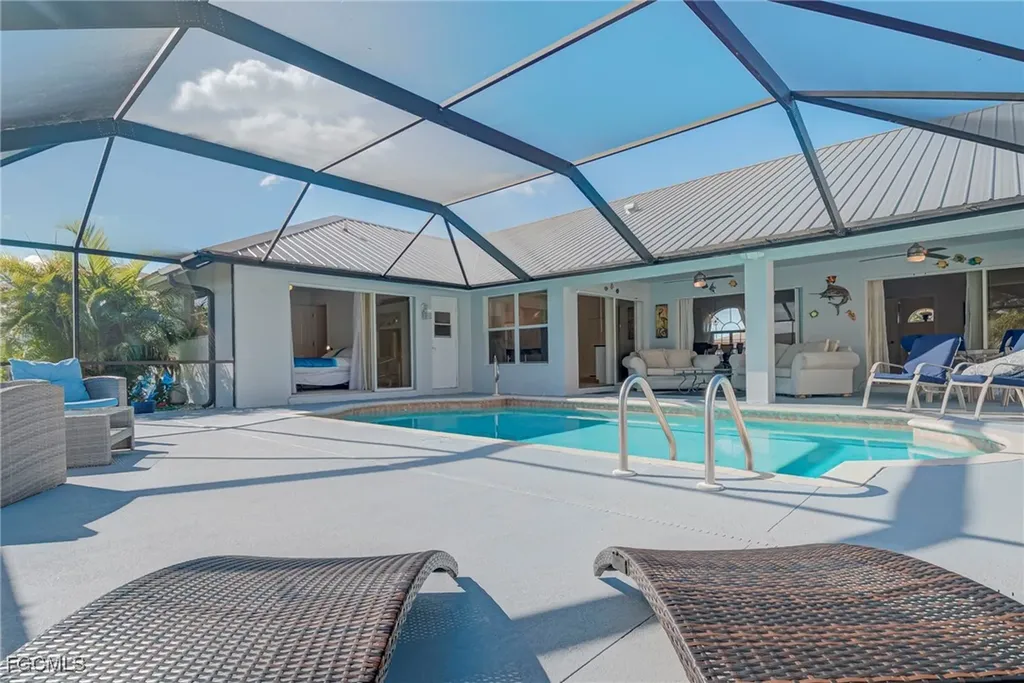 2121 SE 5th Court Cape Coral FL 33990
