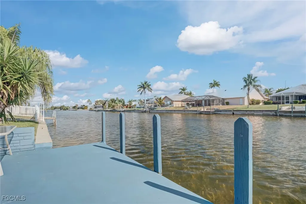2121 SE 5th Court Cape Coral FL 33990