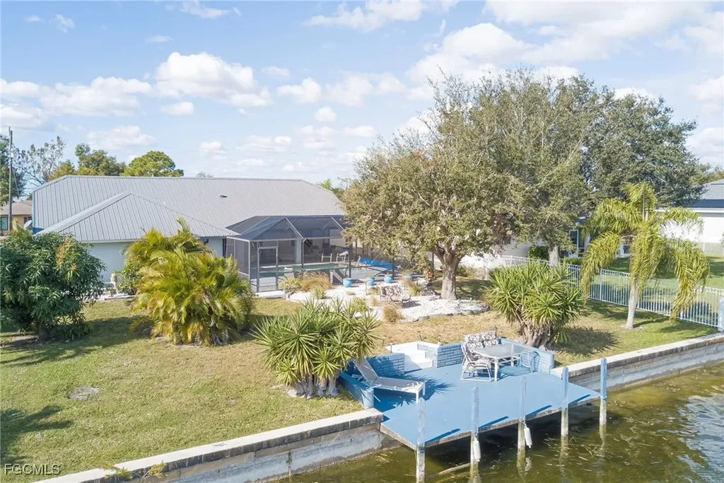 2121 SE 5th Court Cape Coral FL 33990