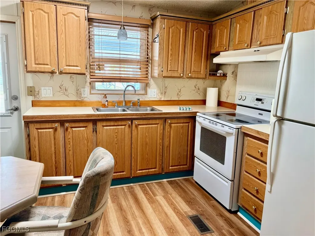 3142 Linwood Drive North Fort Myers FL 33917