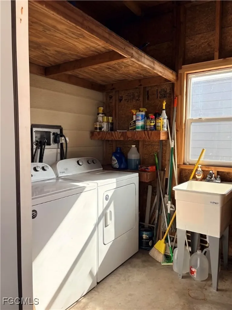 3142 Linwood Drive North Fort Myers FL 33917