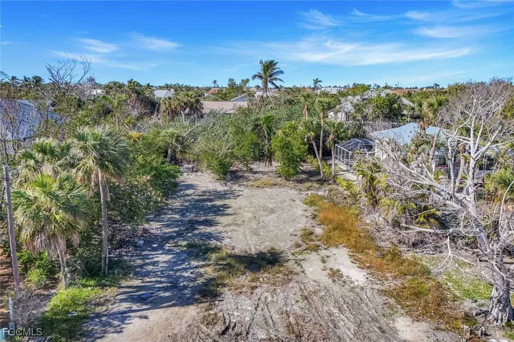 651 Donax Street Sanibel FL 33957