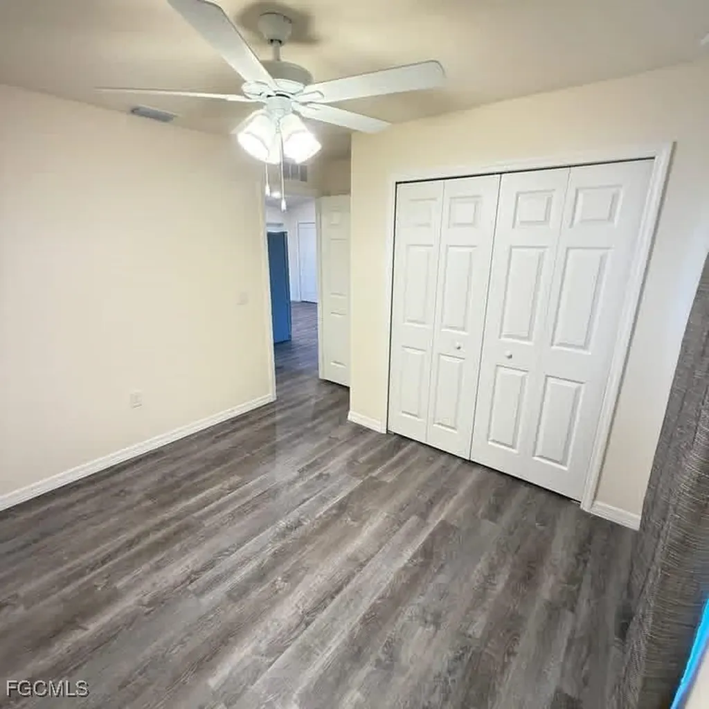575 Oakshire Lane Lehigh Acres FL 33972