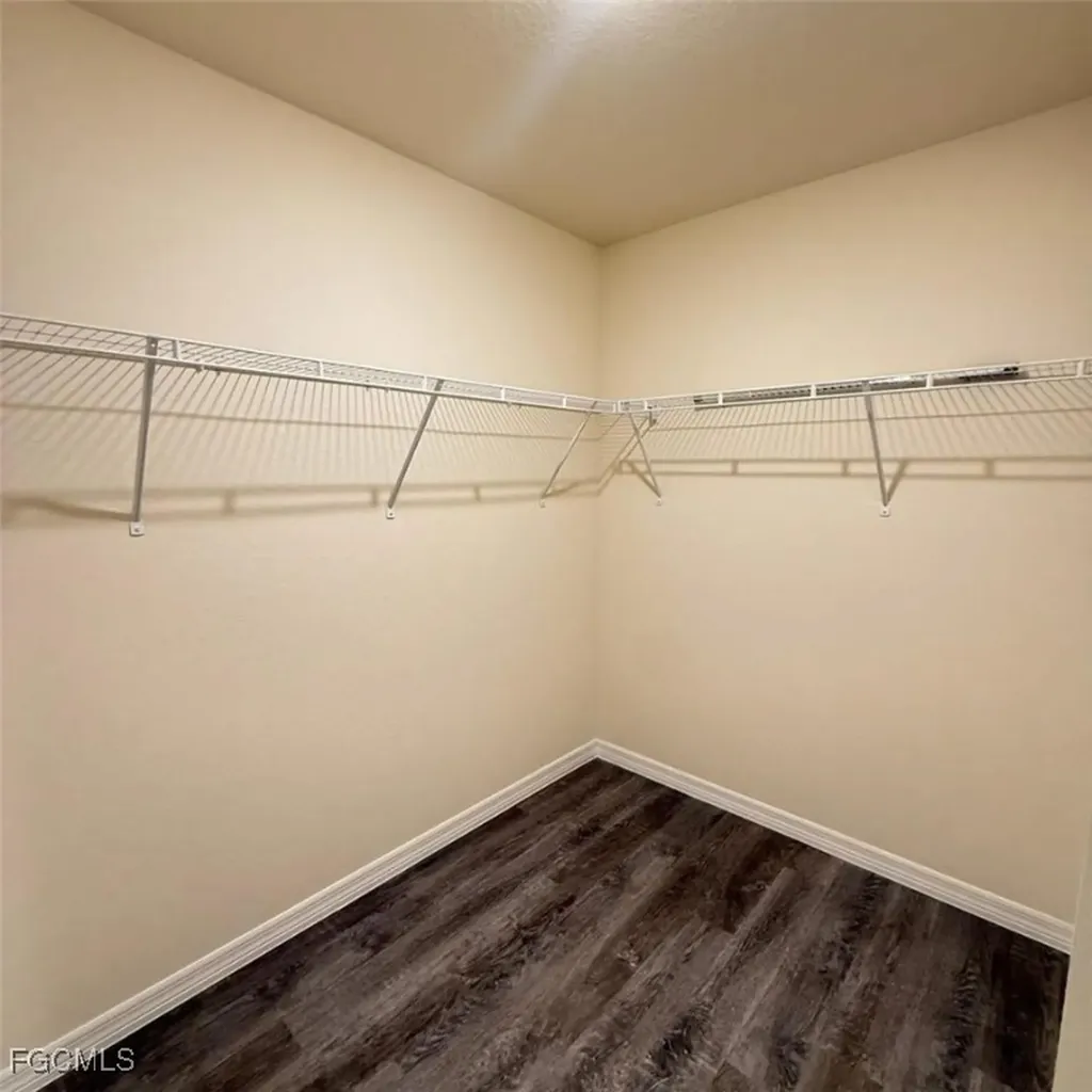 575 Oakshire Lane Lehigh Acres FL 33972