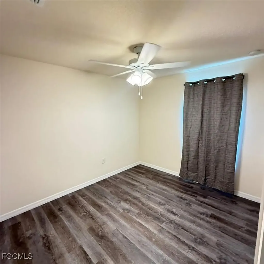 575 Oakshire Lane Lehigh Acres FL 33972