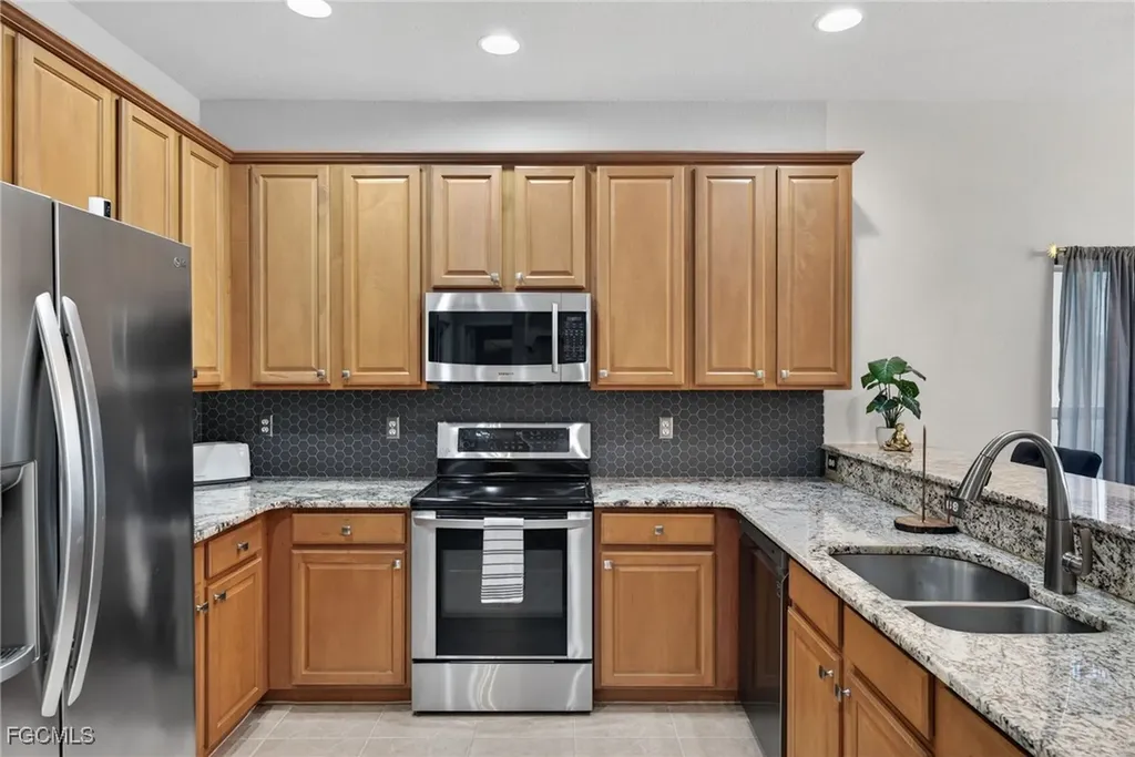 9720 Gladiolus Preserve Circle Fort Myers FL 33908