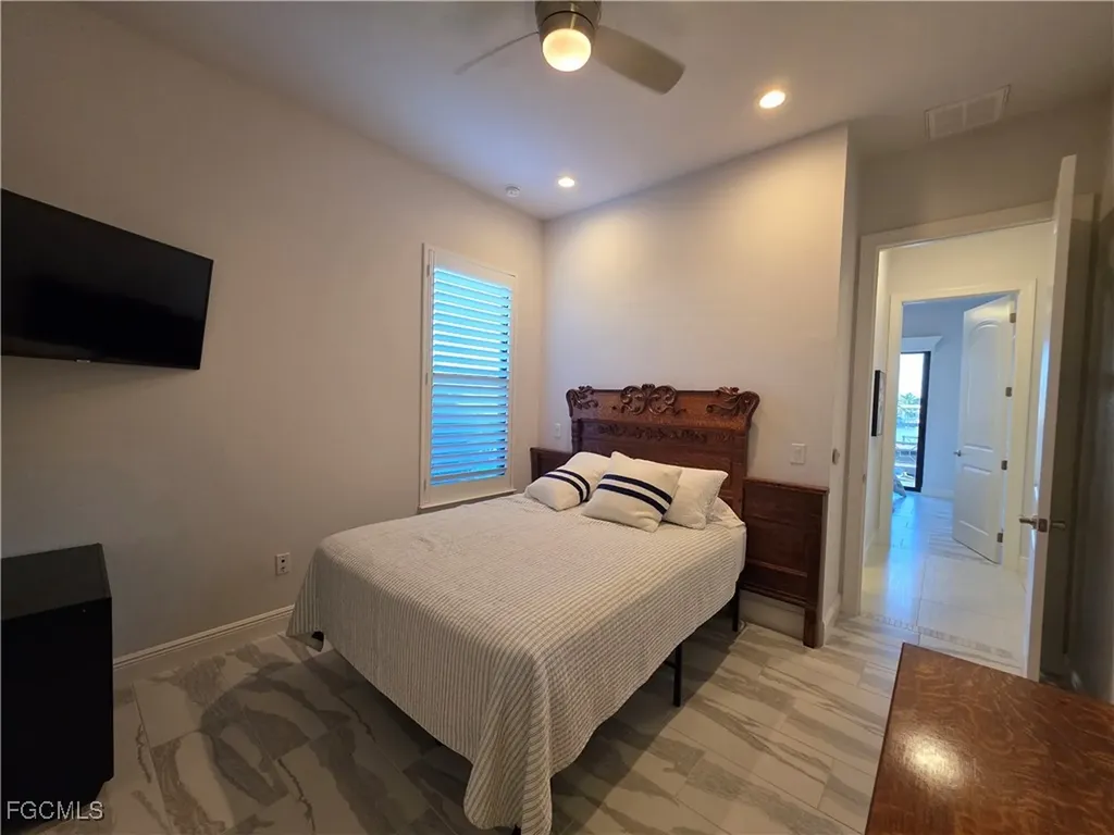 1255 NW 38th Avenue Cape Coral FL 33993